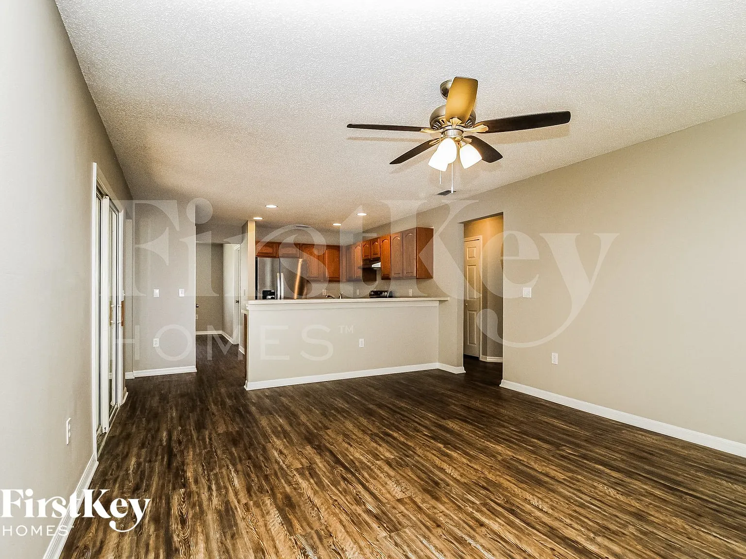 3 bed, 2.0 bath, 1684 sqft, $1,800 — Photo 4