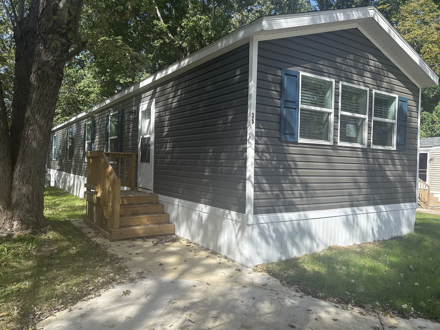 Stonecrest Manor — Photo 2