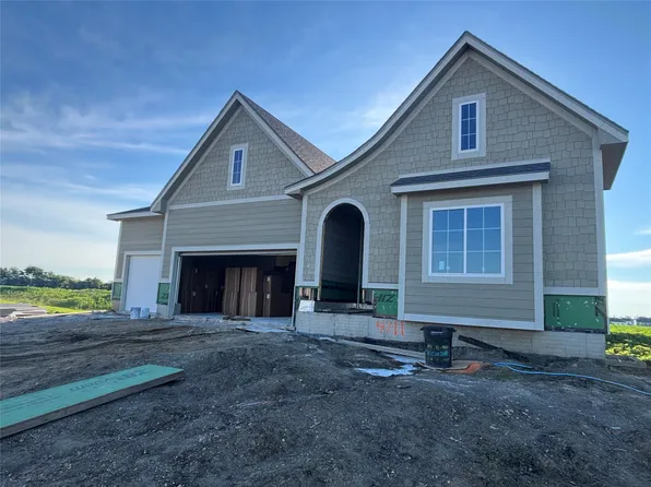 4711 177th St, Urbandale, IA 50323