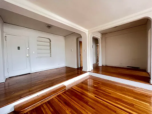 Rented by Queens Apartments Realty LLC | media 34