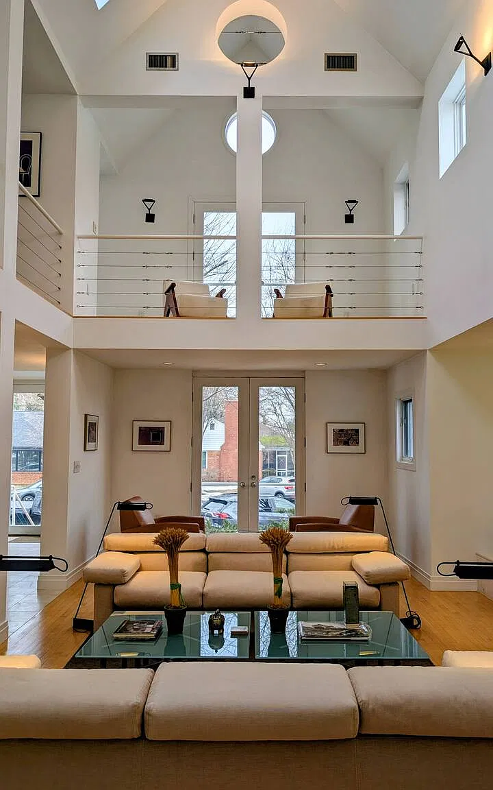 3 bed, 2.5 bath, 2652 sqft, $10,500 — Photo 3