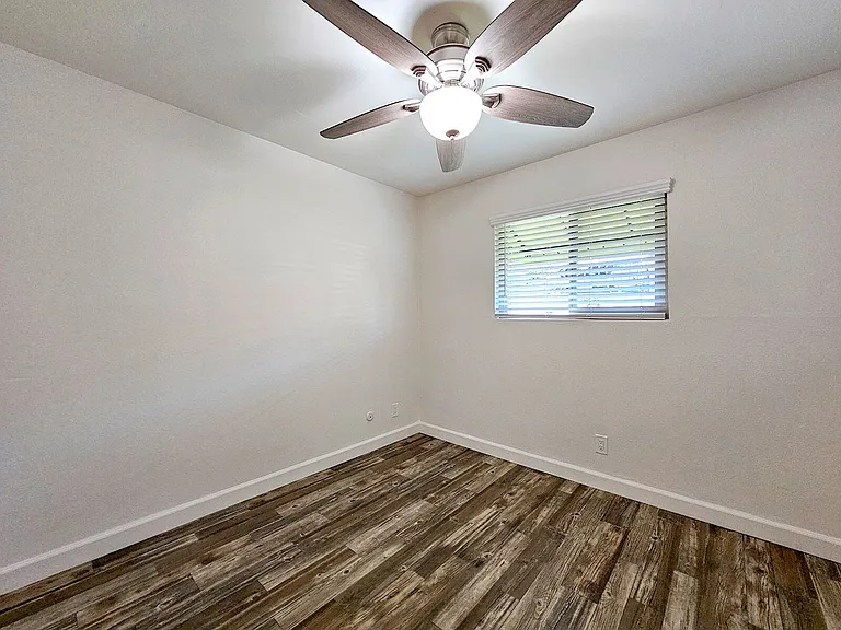 Parklane Apartments — Photo 108