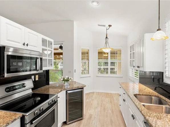 625 Lalique CIR #1404, NAPLES, FL 34119