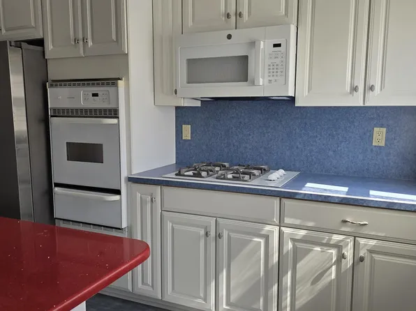 120 West 13th Street image 4 of 16