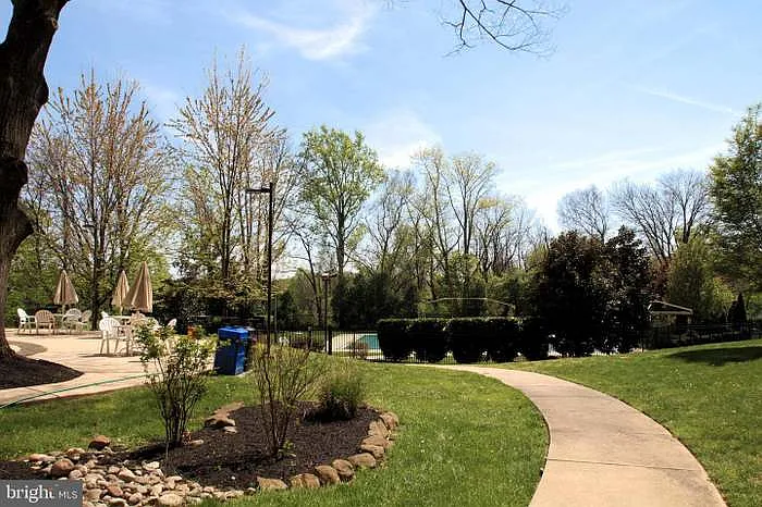 1030 E Lancaster Ave #416 — Photo 3