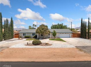 10833 Kiavan Rd, Apple Valley, CA 92308