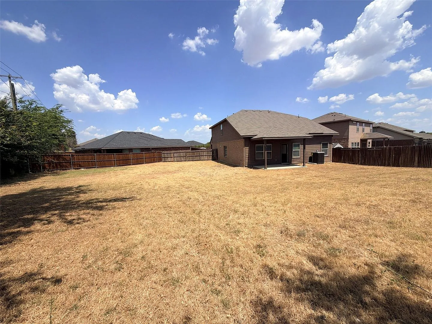 1137 Colchester Court, Fort Worth, Texas 76134 — Photo 2