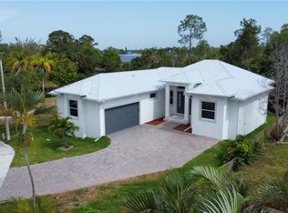 3258 Lunar St, Naples, FL 34112