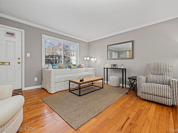 5th image of 1675 Graefield Rd