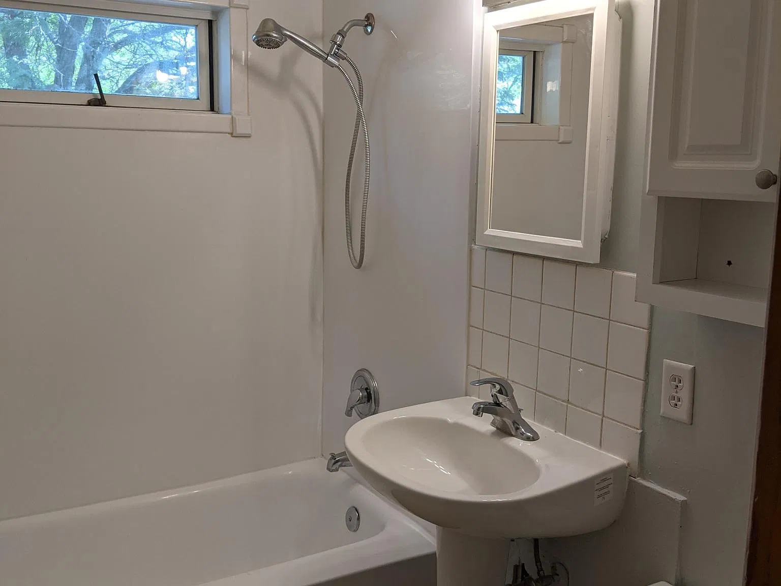 2 bed, 1000 sqft, $1,900 — Photo 4