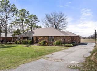 306 N Lombard Ln, Skiatook, OK 74070