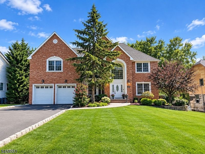 1st image of 165 BRIARHEATH LANE