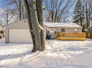 6873 Root Rd, North Ridgeville, OH 44039