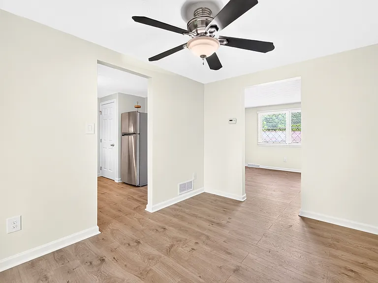 307 Lancers Way — Photo 12