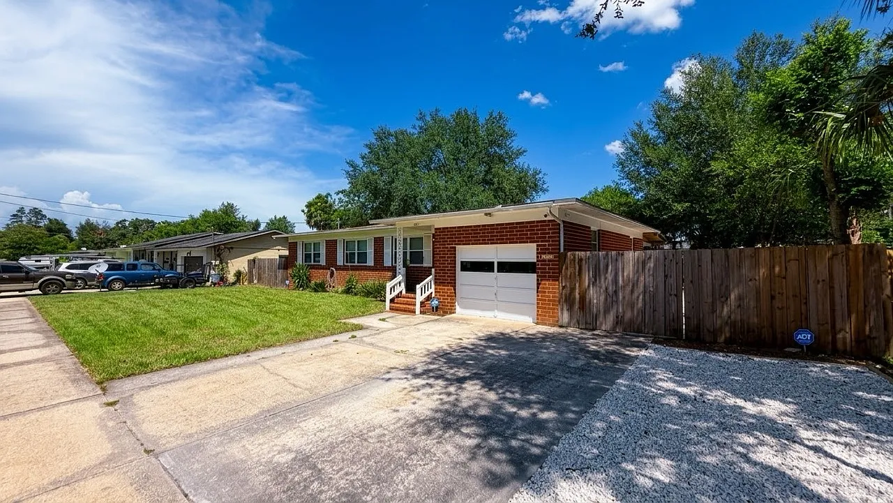 4 bed, 1862 sqft, $2,000 — Photo 1