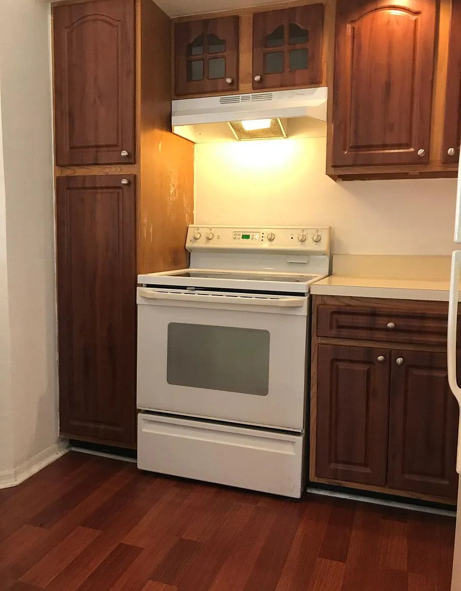 2 bed, 1150 sqft, $2,100 — Photo 2