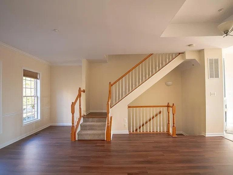 1431 N Scott St — Photo 14