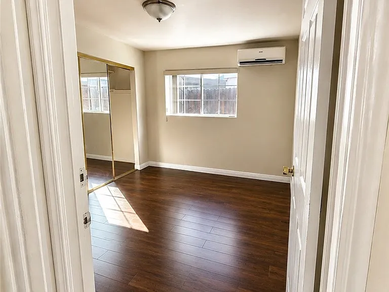 301 Colston Ave — Photo 6