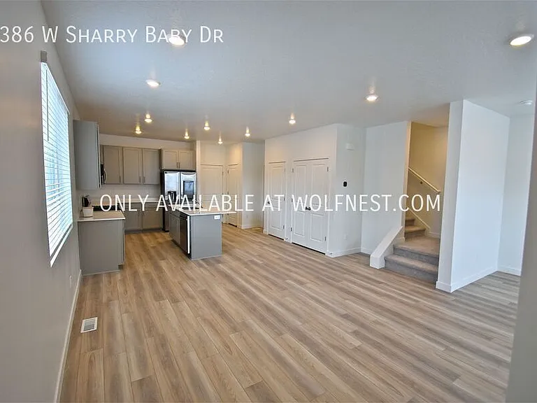 1386 W Sharry Baby Dr — Photo 2