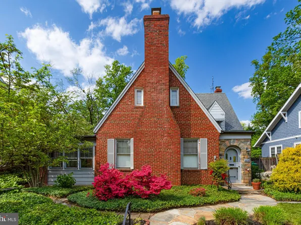 3219 Oliver St NW, Washington, DC 20015