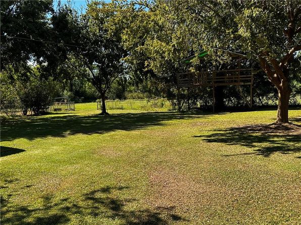 1335 Horseshoe Dr, Cottonport, LA 71327