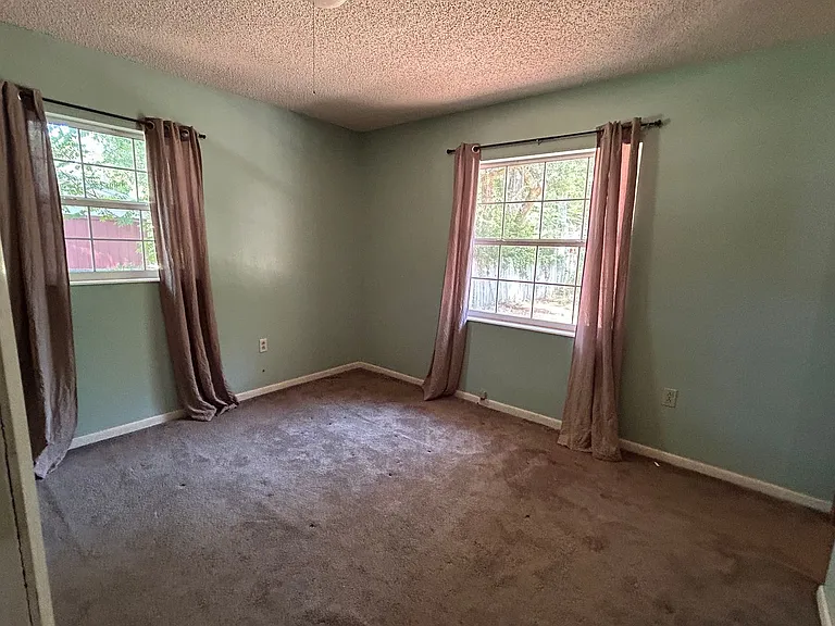 612 NW 9th Ct — Photo 12