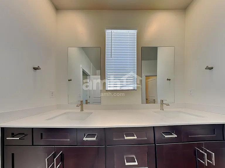 941 Rivermist Pl — Photo 12