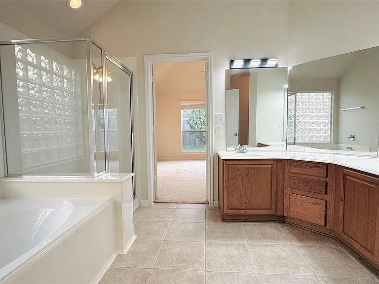 20023 Castlegreen Dr — Photo 14