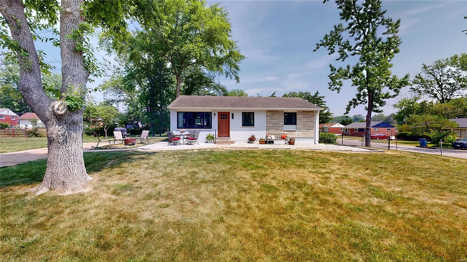 9940 Chantenay Dr photo 1