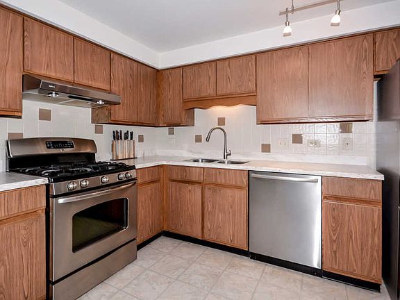 3rd image of 225 E Wing St APT 501