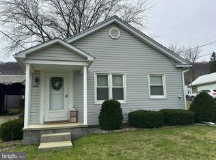 1040 N Spring St, Everett, PA 15537