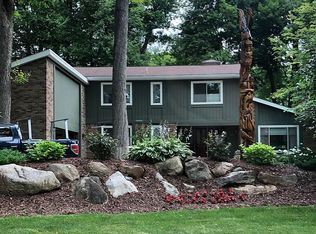 3707 Elder Rd S, West Bloomfield, MI 48324