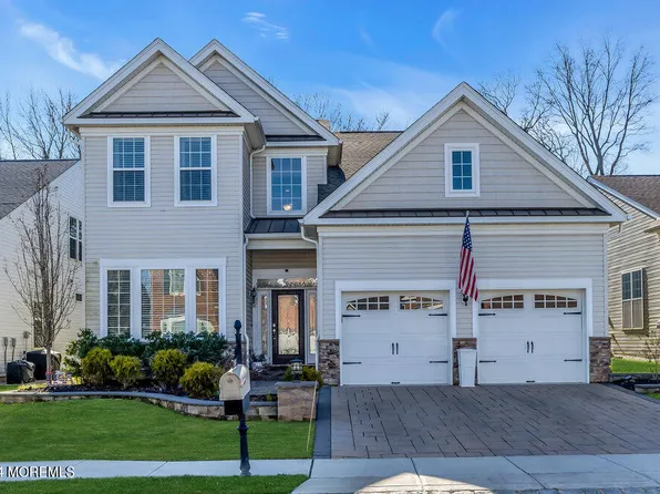 36 Sunset Drive, Tinton Falls, NJ 07724