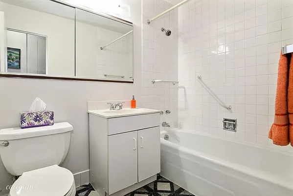 Sold by Corcoran | media 15