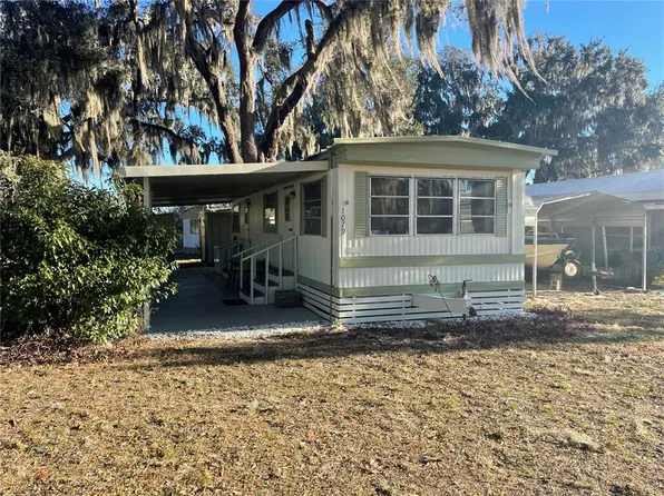 1079 NW 7th Blvd, Lake Panasoffkee, FL 33538