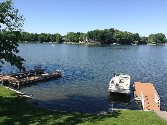 View from kitchen idle zone