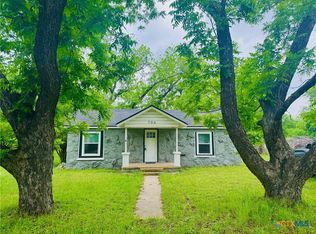 706 Golf Course Rd, Gatesville, TX 76528