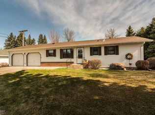 300 Golf Ter, Crookston, MN 56716