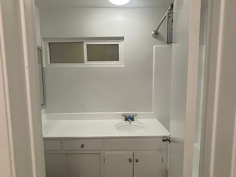 817 S. St. Andrews Pl — Photo 9