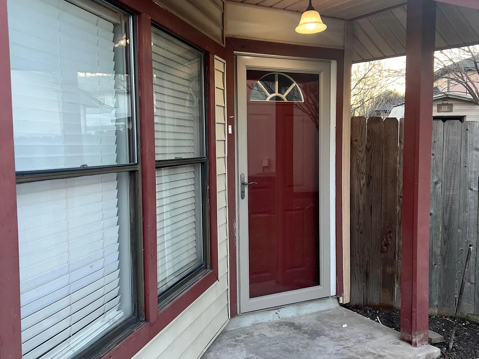 3 bed, 2025 sqft, $1,695 — Photo 3