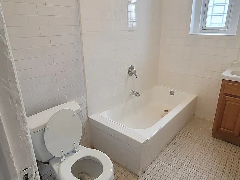 1001 Walton Ave #F3 — Photo 19
