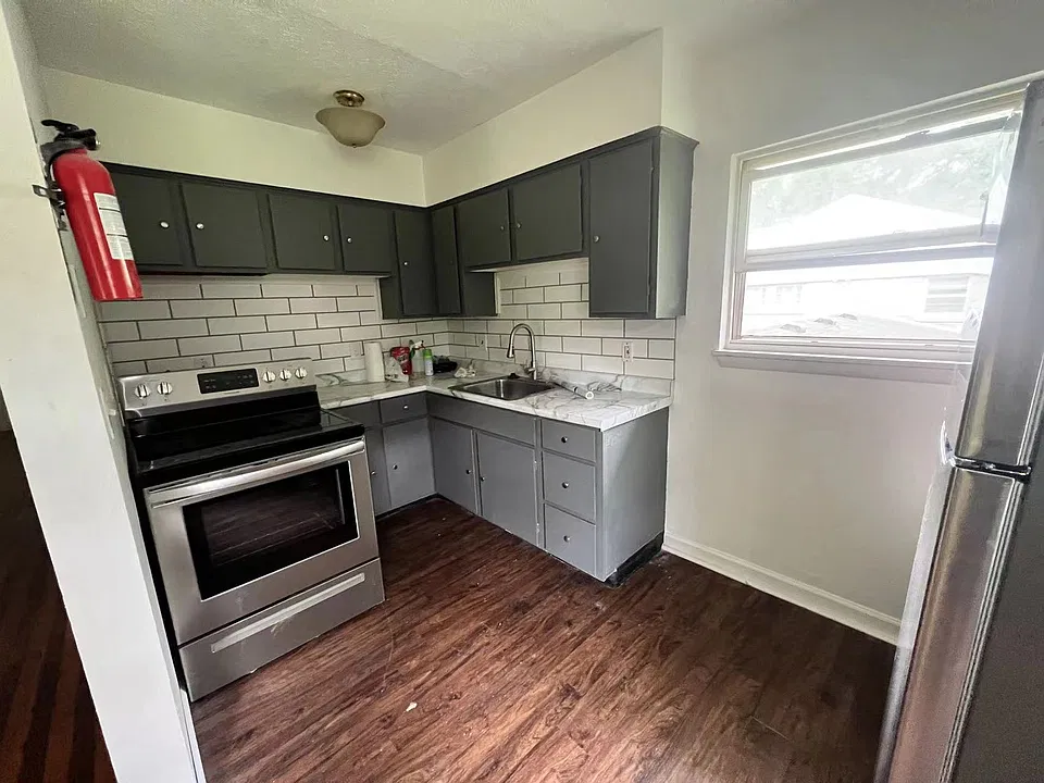 511 W San Juan Dr