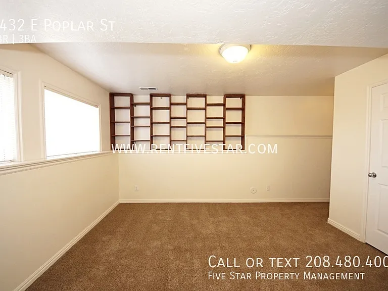 1432 E Poplar St — Photo 18