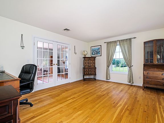 19 Ridgeview Dr (16 of 36).jpg