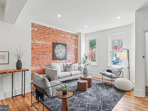 4th image of 656 Walnut St