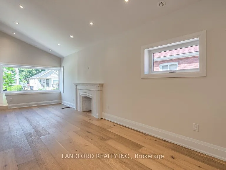 29 Hutton Ave — Photo 5