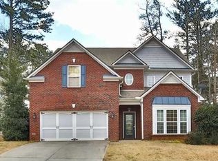 327 Collins Glen Ct, Lawrenceville, GA 30043