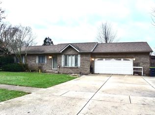 49 N Spruce St, Cortland, IL 60112