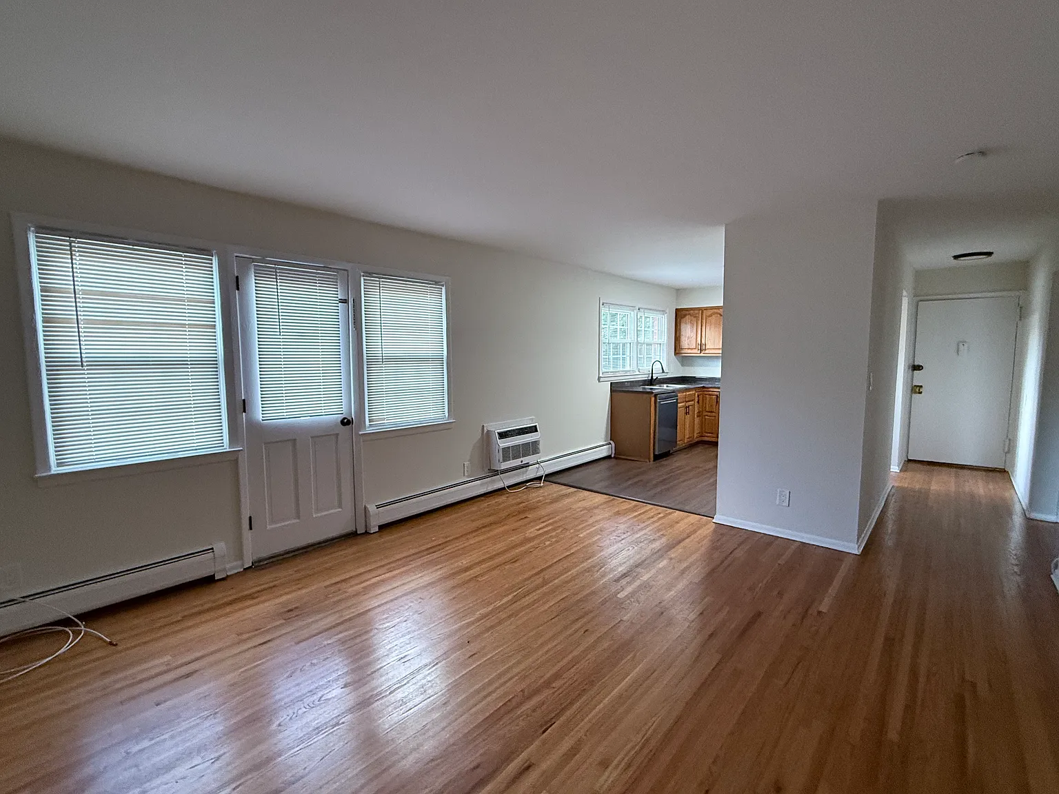 255 N Middletown Rd — Photo 4