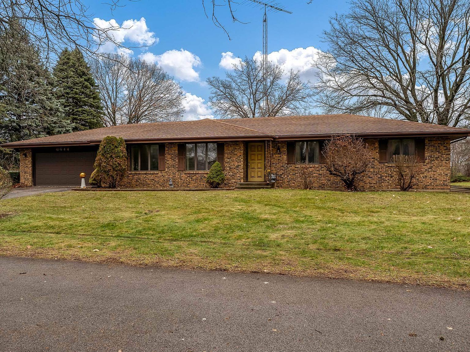 6644 Belvidere Rd, Roscoe, IL 61073 Zillow